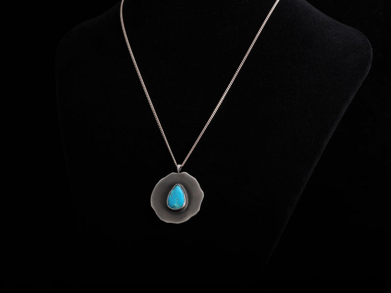 Elegant American Turquoise Necklace - HardwareForGentlemen.com